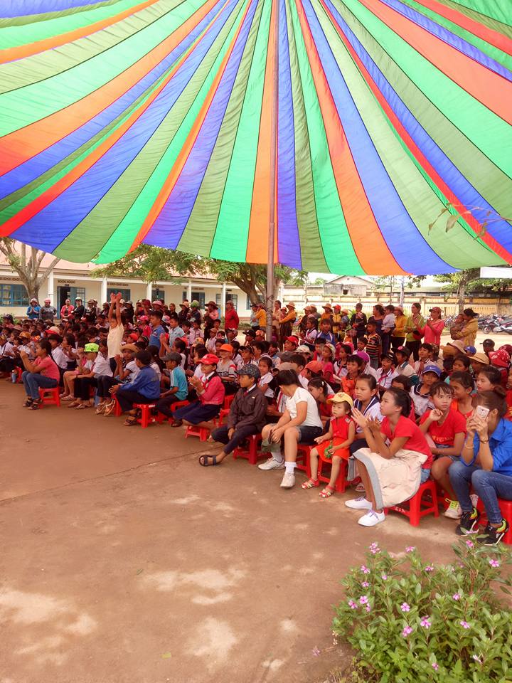 VUI HỘI TRĂNG RẰM