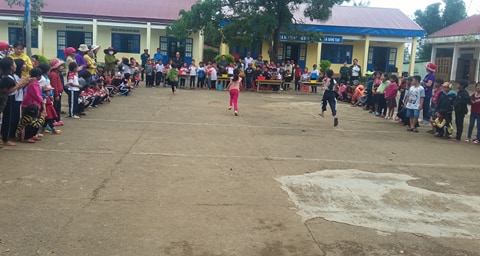 Tổ chức ngày vui chơi cho HS khi kết thúc học kì I. Tổ chức ngày vui chơi cho HS khi kết thúc học kì I.