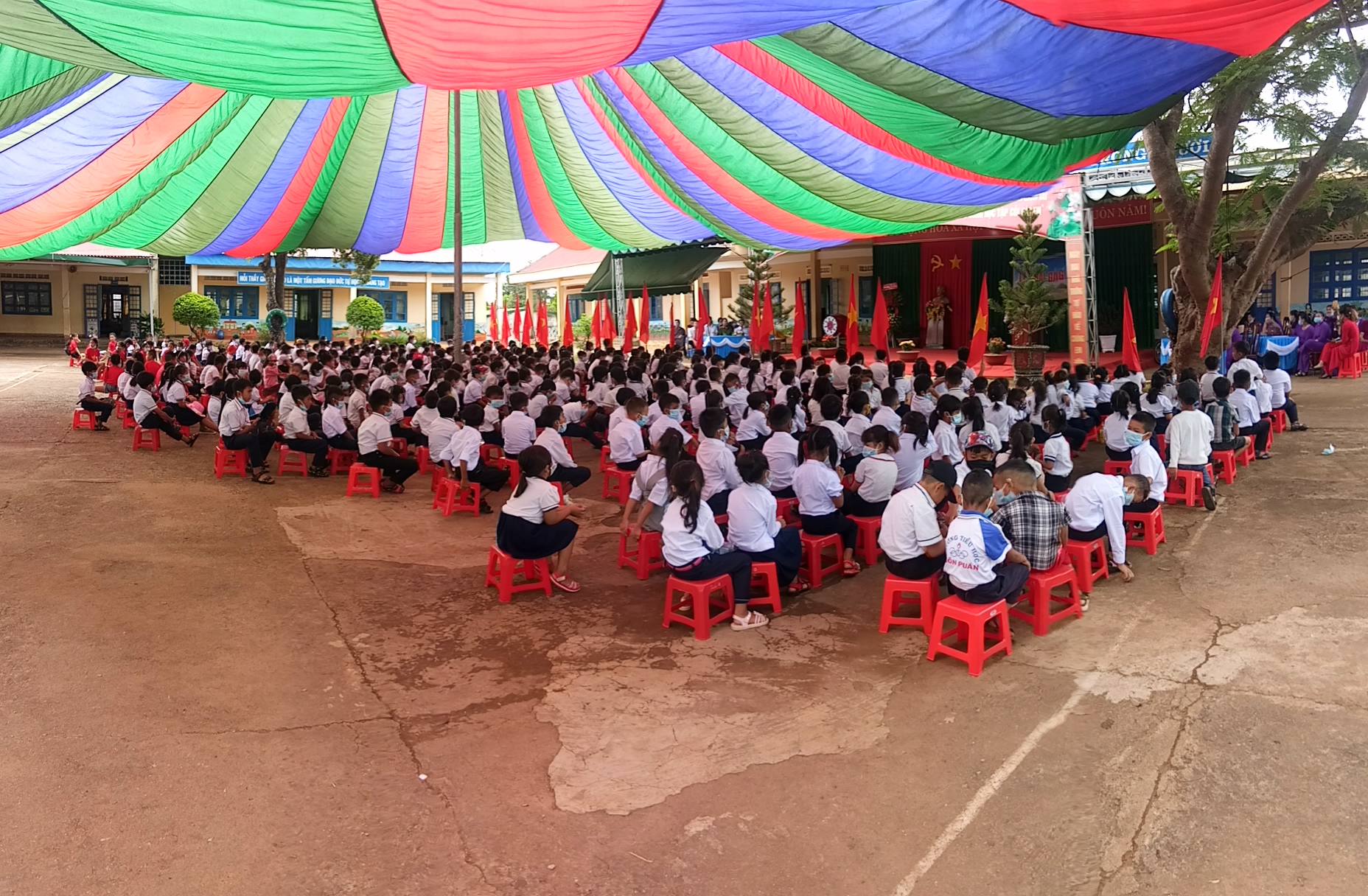 LỄ KHAI GIẢNG NĂM HỌC 2020-2021 LỄ KHAI GIẢNG NĂM HỌC 2020-2021