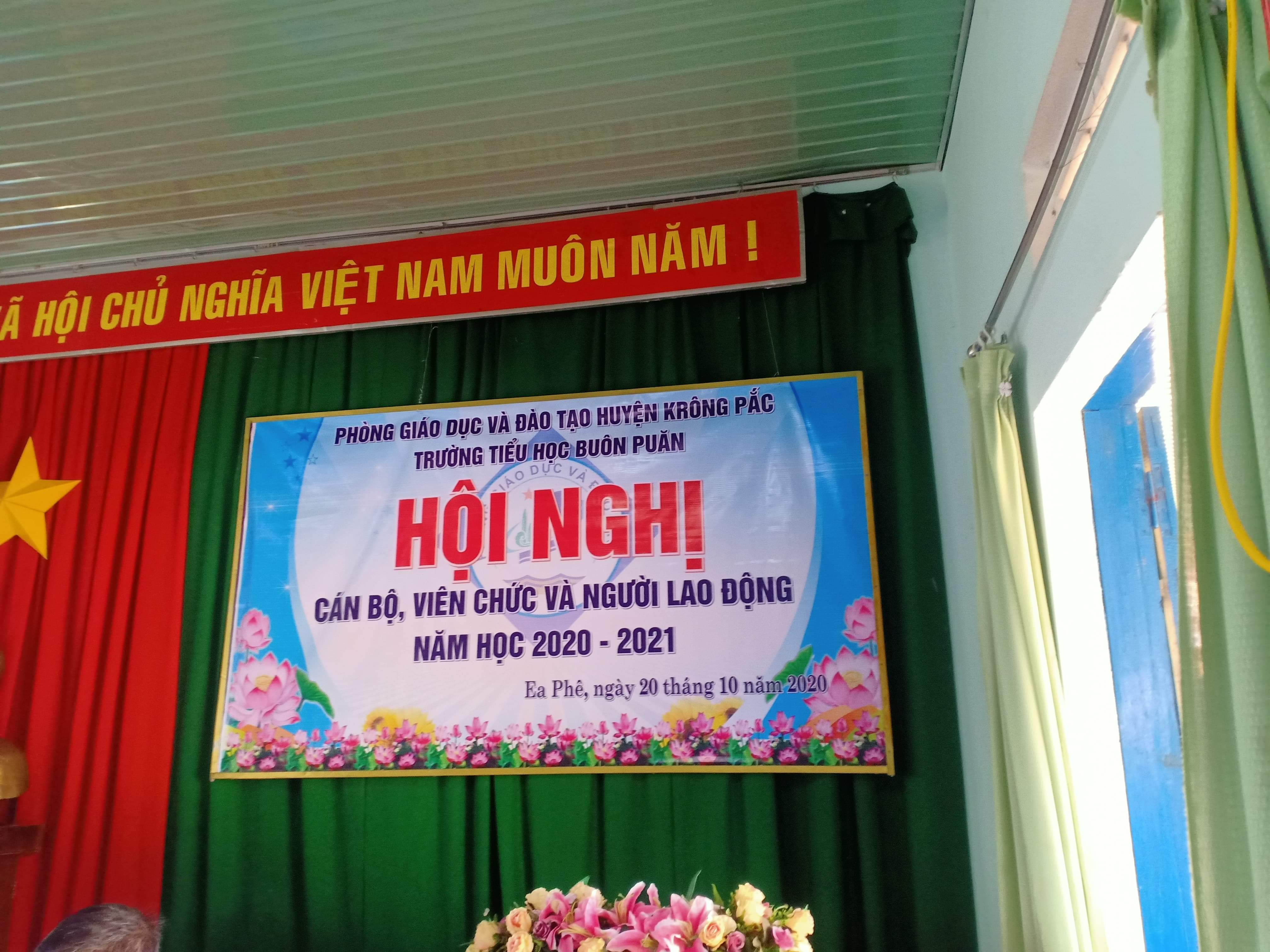 Hội nghị cán bộ viên chức và người lao động năm học 2020-2021 Hội nghị cán bộ viên chức và người lao động năm học 2020-2021